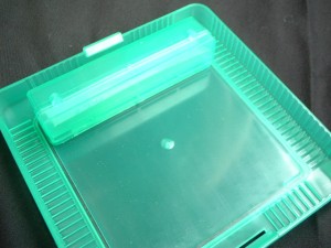 飼育ケースのスタックにはスタックカラーであるライトグリーンのバリエーションもあります。